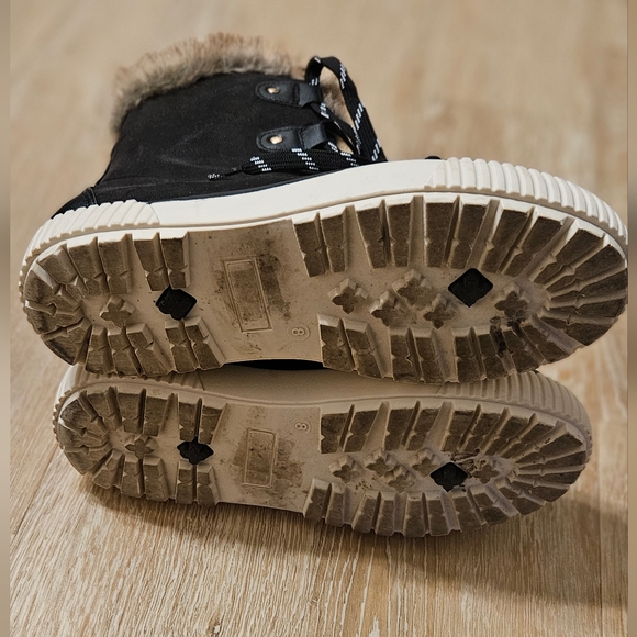 Journee Collection Women's Foam Glacier Winter Boot Size 8 - Picture 6 of 7